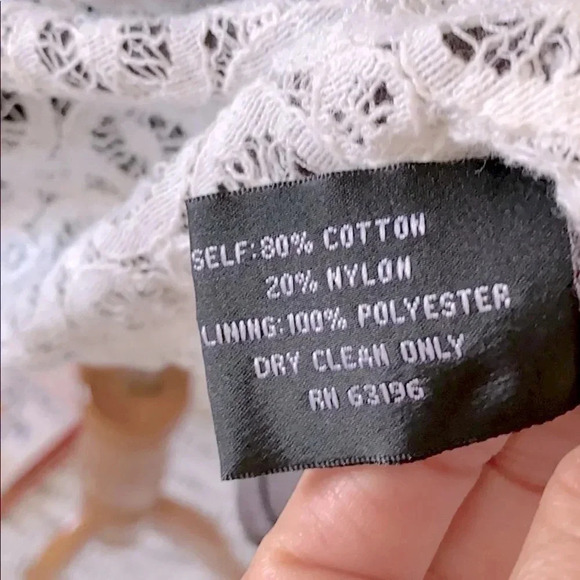 Boutique Ivory Short Sleeve Crochet Dress Women’s Size 10 - Picture 7 of 10